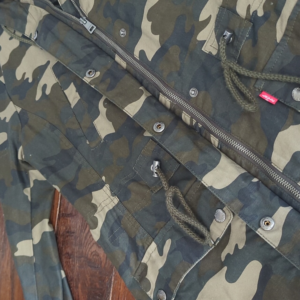 LEVI'S I NWT Green Camo Camouflage Zip-Front Fishtail Anorak Hooded Jacket, S - Picture 13 of 16